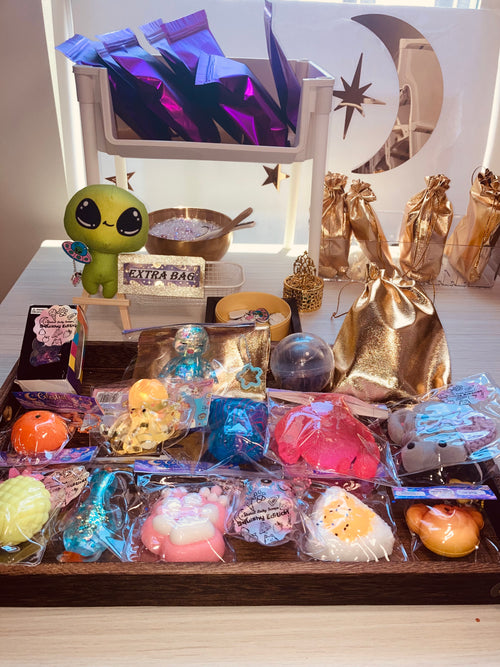 Big Squishy Scoop (15+ Squishies)