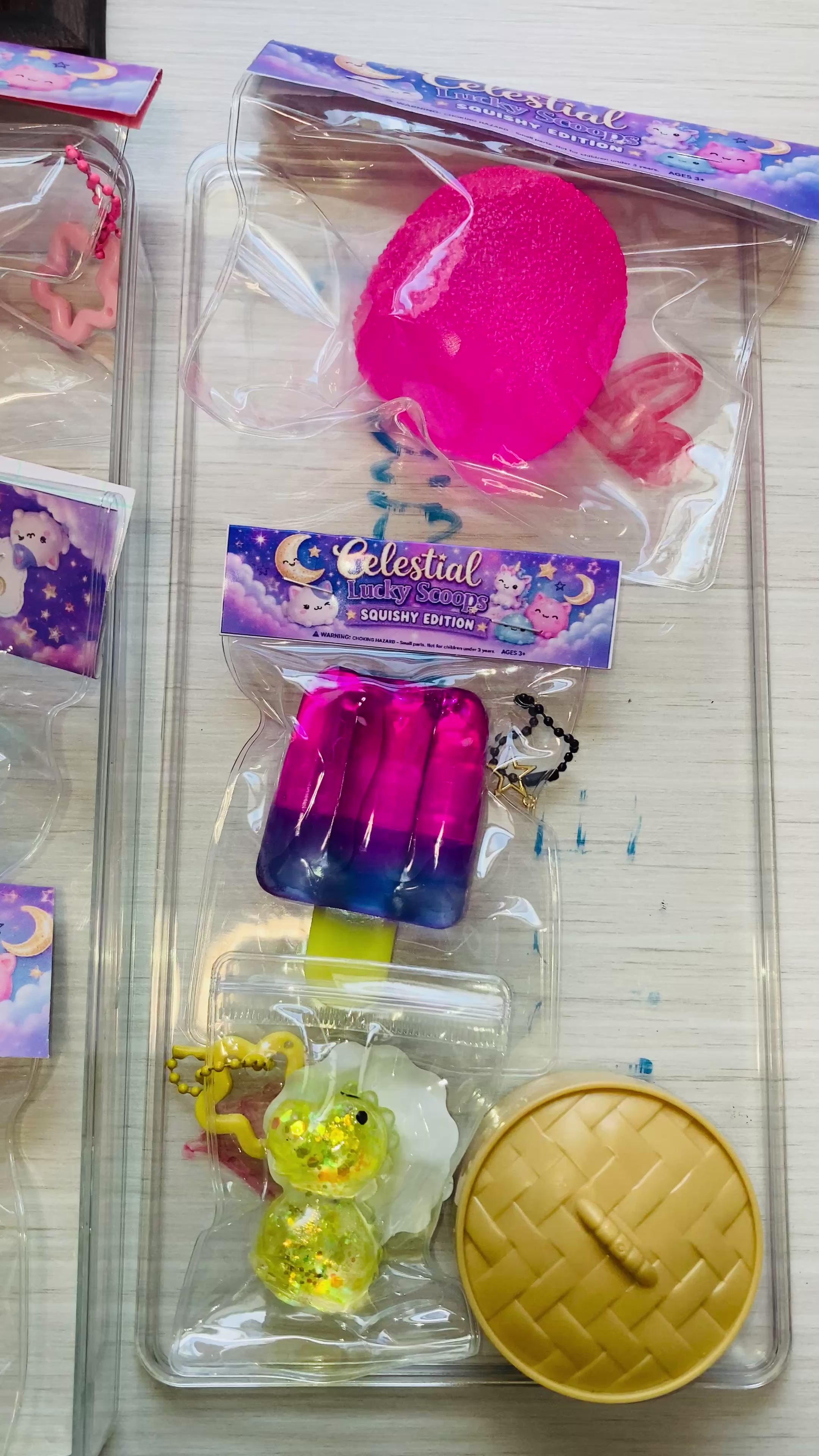 Small Squishy Scoop (10+ Squishies)